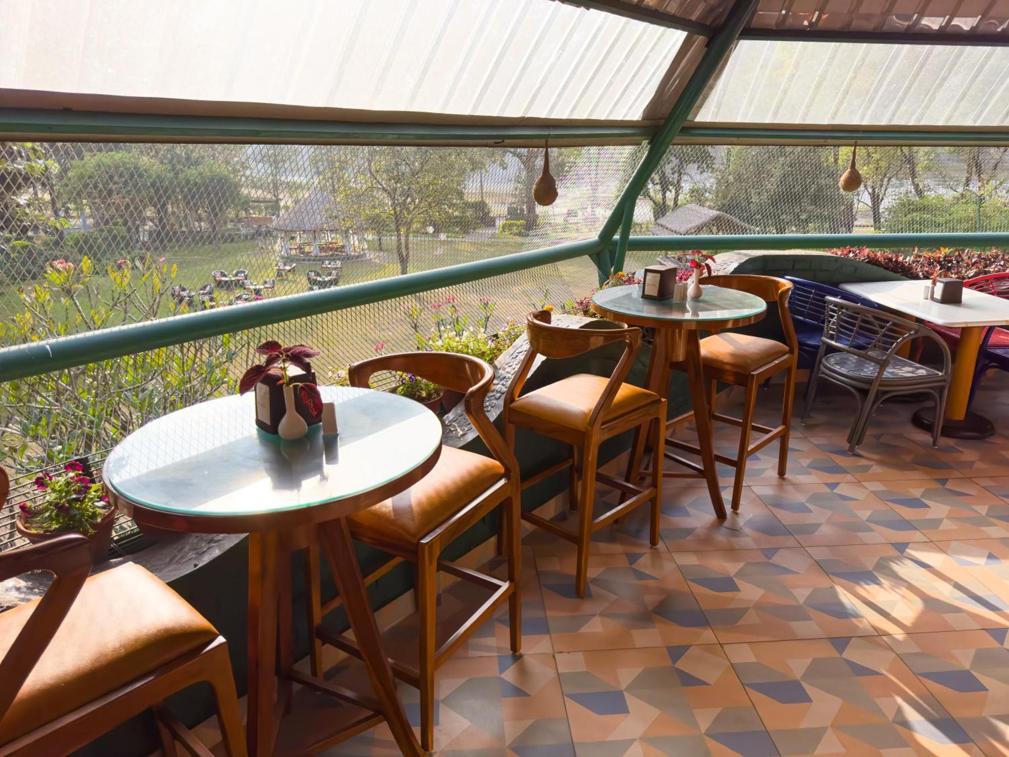 The Solluna Resort Garjia Bagian luar foto