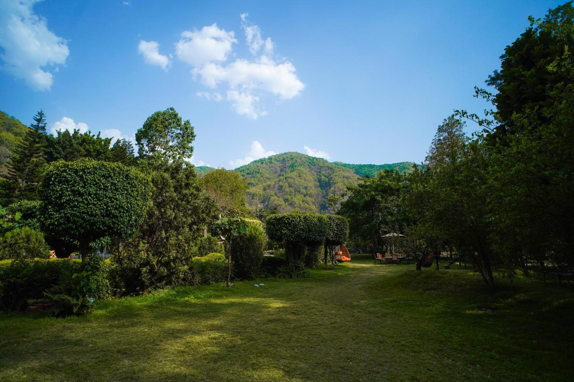The Solluna Resort Garjia Bagian luar foto